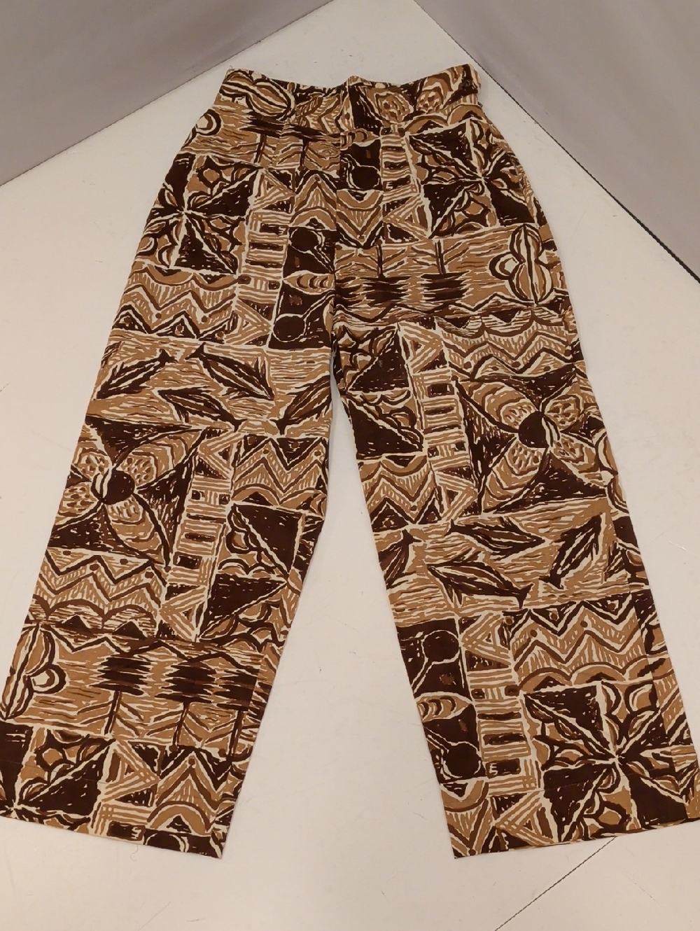 Vintage Hawaii Kahala 60s 70s Brown & Tan Hawaiian Print Wide Leg Pants